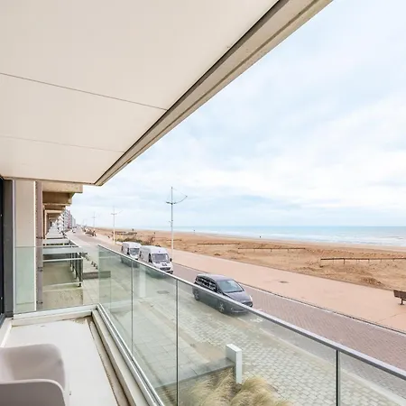 In Koksijde With Stunning Sea Views, Cleaning Included Apartamento Sint-Idesbald